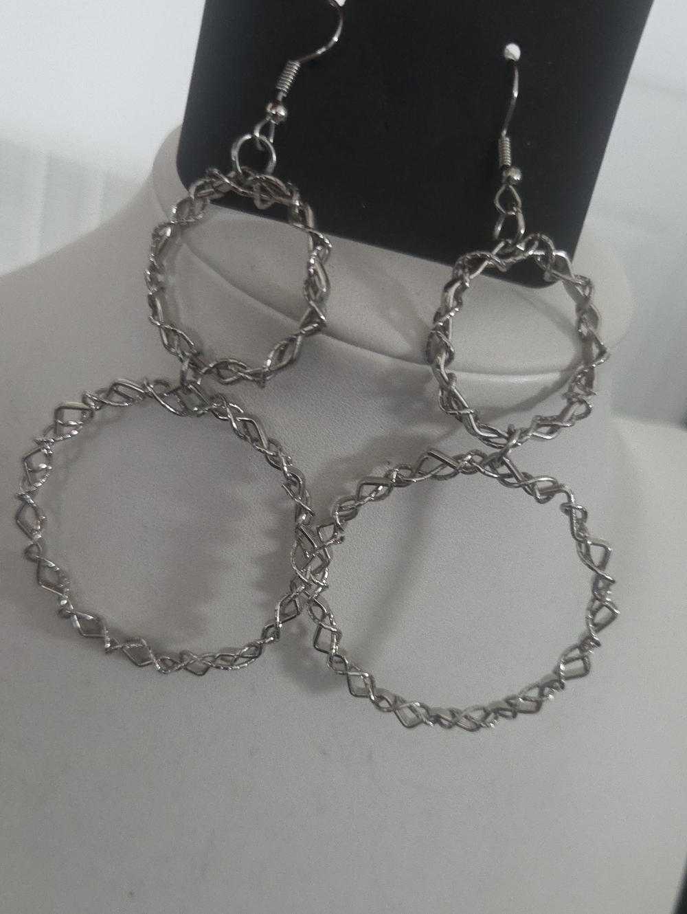 Paparazzi Laurel Gardens Silver Hoop Earrings NWT